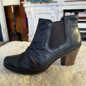 Paul Green Shoes Womens 9 Bootie Block Heel Chelsea Slouch Leather Classic Black